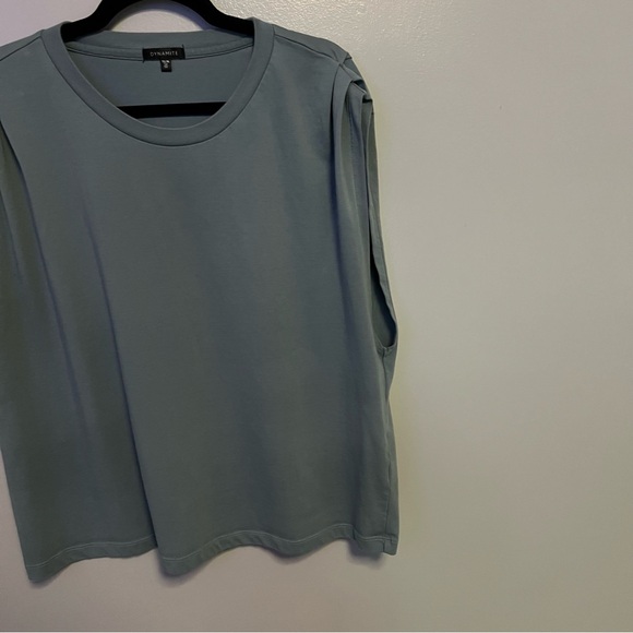 Pleated shoulder Tank Top - Picture 2 of 3